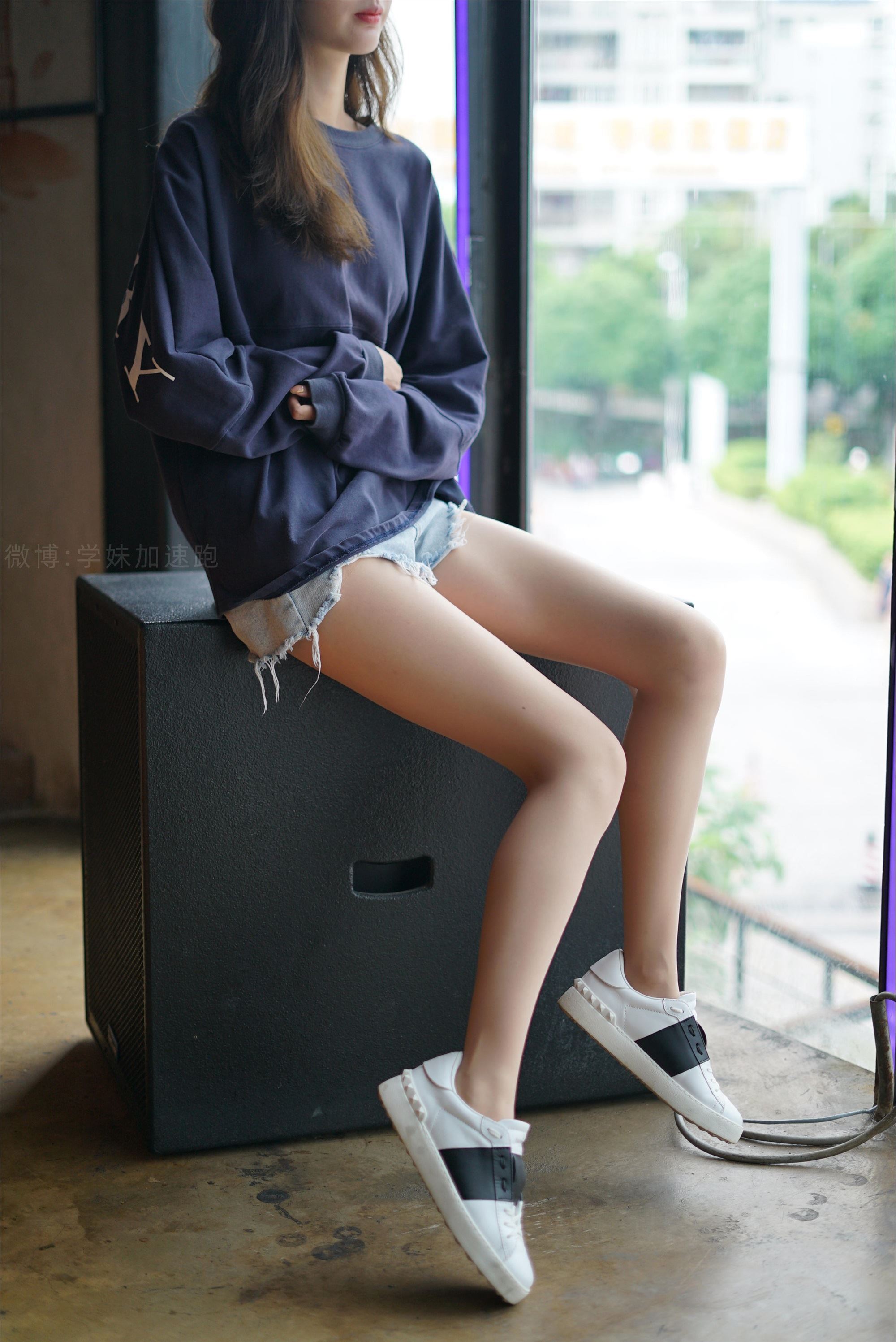 学妹加速跑 XM087《腿玩年的腿-九九》